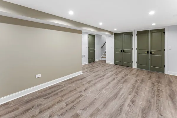 $829,900 | 700 Florence Drive, Park Ridge, IL 60068