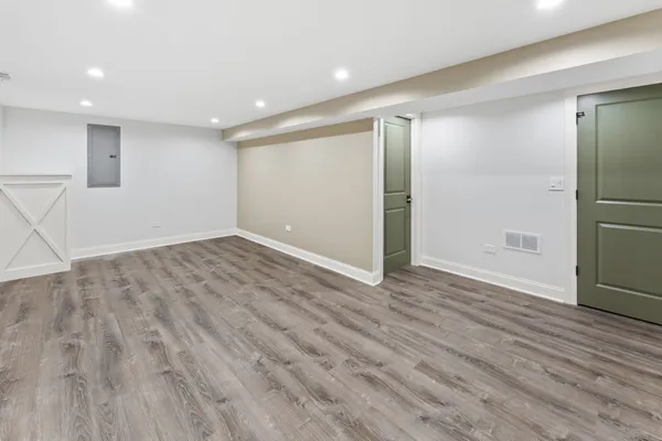 $829,900 | 700 Florence Drive, Park Ridge, IL 60068