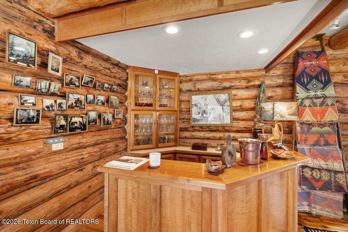 2450 North Fish Creek Road Wilson, WY 83014 - Photo 21 of 40 Bar in Main Living Room