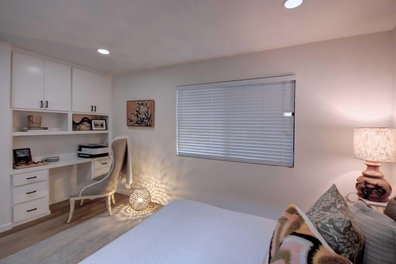 11418 Coloma Road Gold River, CA 95670 - Photo 37 of 40 a workspace with furniture and window