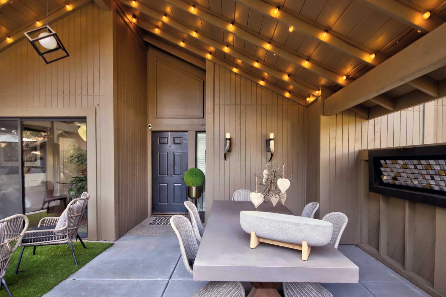 11418 Coloma Road Gold River, CA 95670 - Photo 8 of 40 a living room with furniture and a potted plant