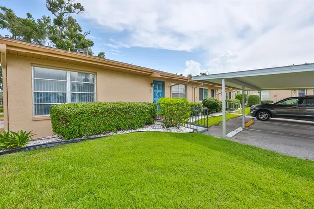 $111,900 | 401 Feltham Trail, Unit A, Sun City Center, FL 33573
