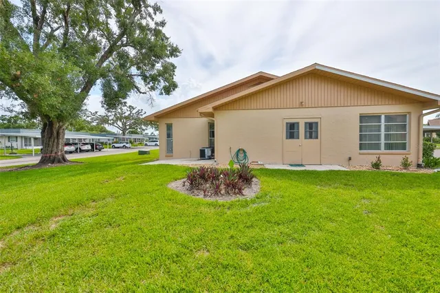 $111,900 | 401 Feltham Trail, Unit A, Sun City Center, FL 33573
