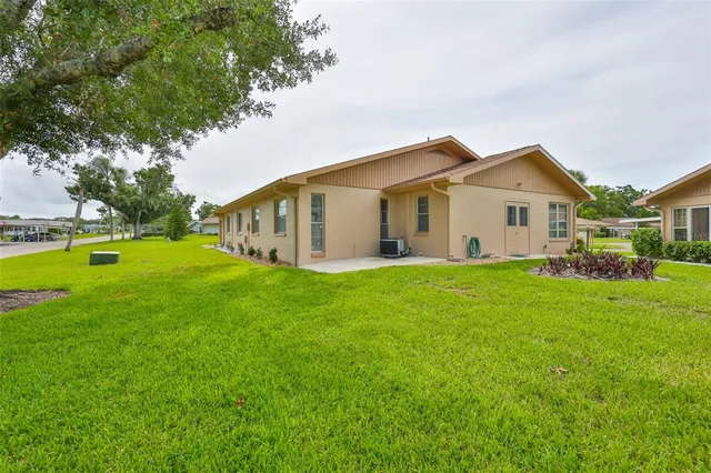 $111,900 | 401 Feltham Trail, Unit A, Sun City Center, FL 33573