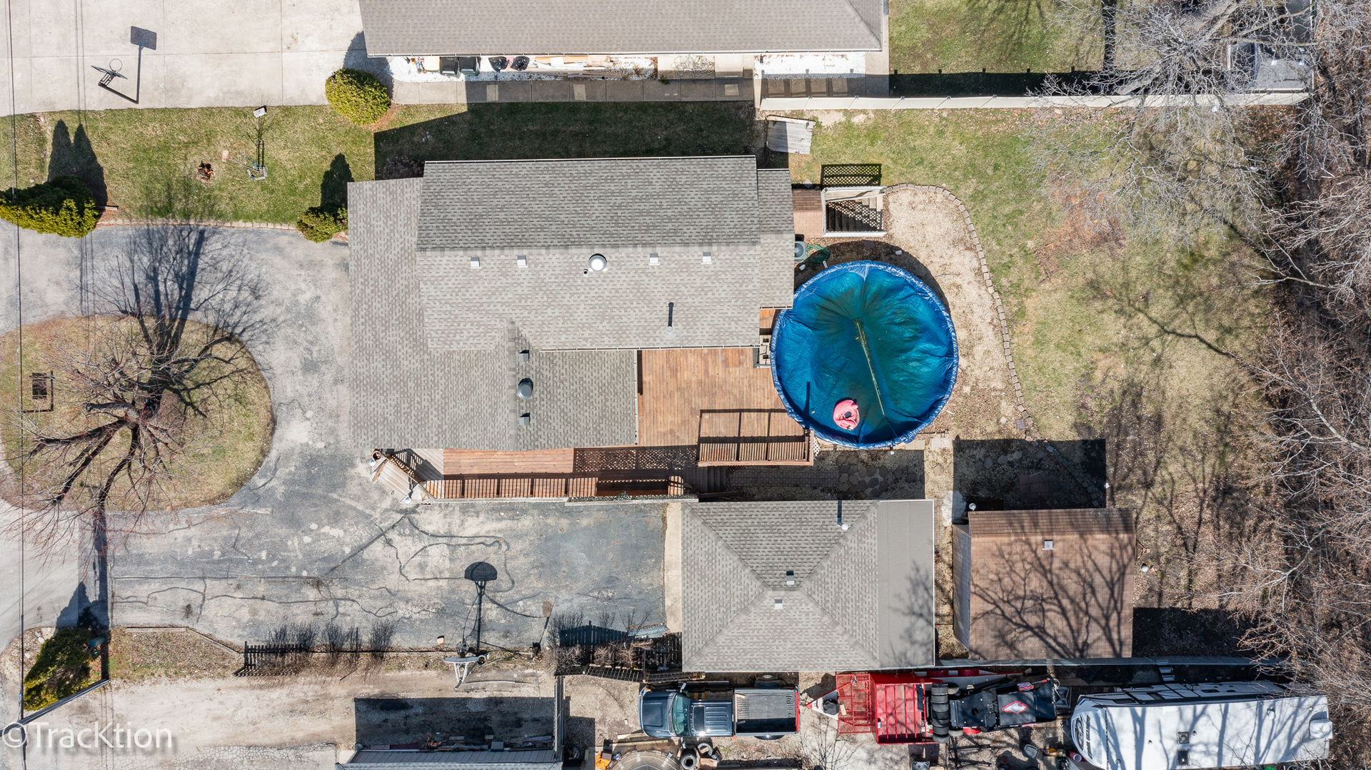 8829 Skyline Drive Burr Ridge, IL 60527 - Photo 28 of 32 an aerial view of a house with a yard