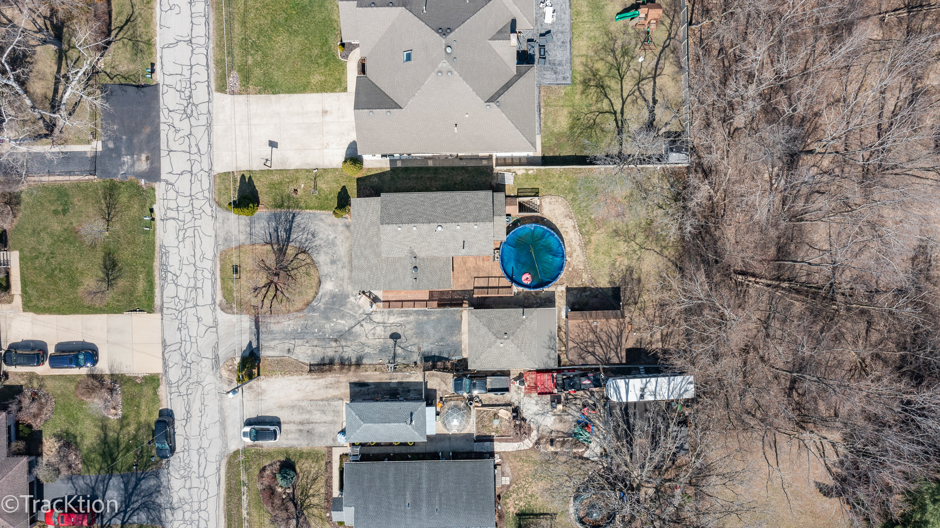 8829 Skyline Drive Burr Ridge, IL 60527 - Photo 30 of 32 an aerial view of a house with outdoor space