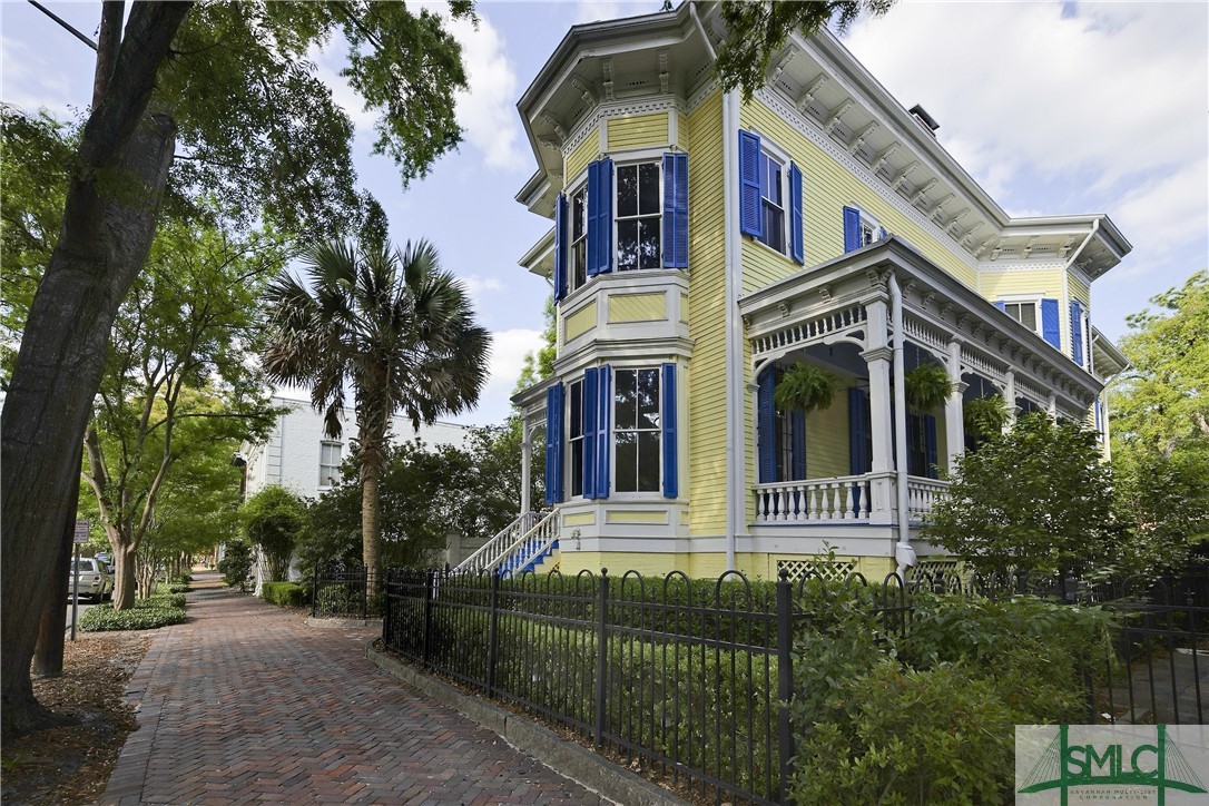 612 Barnard Street Savannah, GA 31401 - Photo 3 of 50