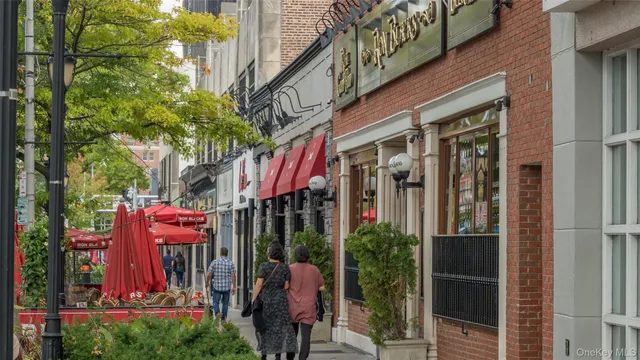 $275,000 | 20 Old Mamaroneck Road, Unit 2D, White Plains, NY 10605