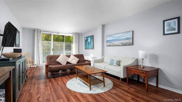 $275,000 | 20 Old Mamaroneck Road, Unit 2D, White Plains, NY 10605