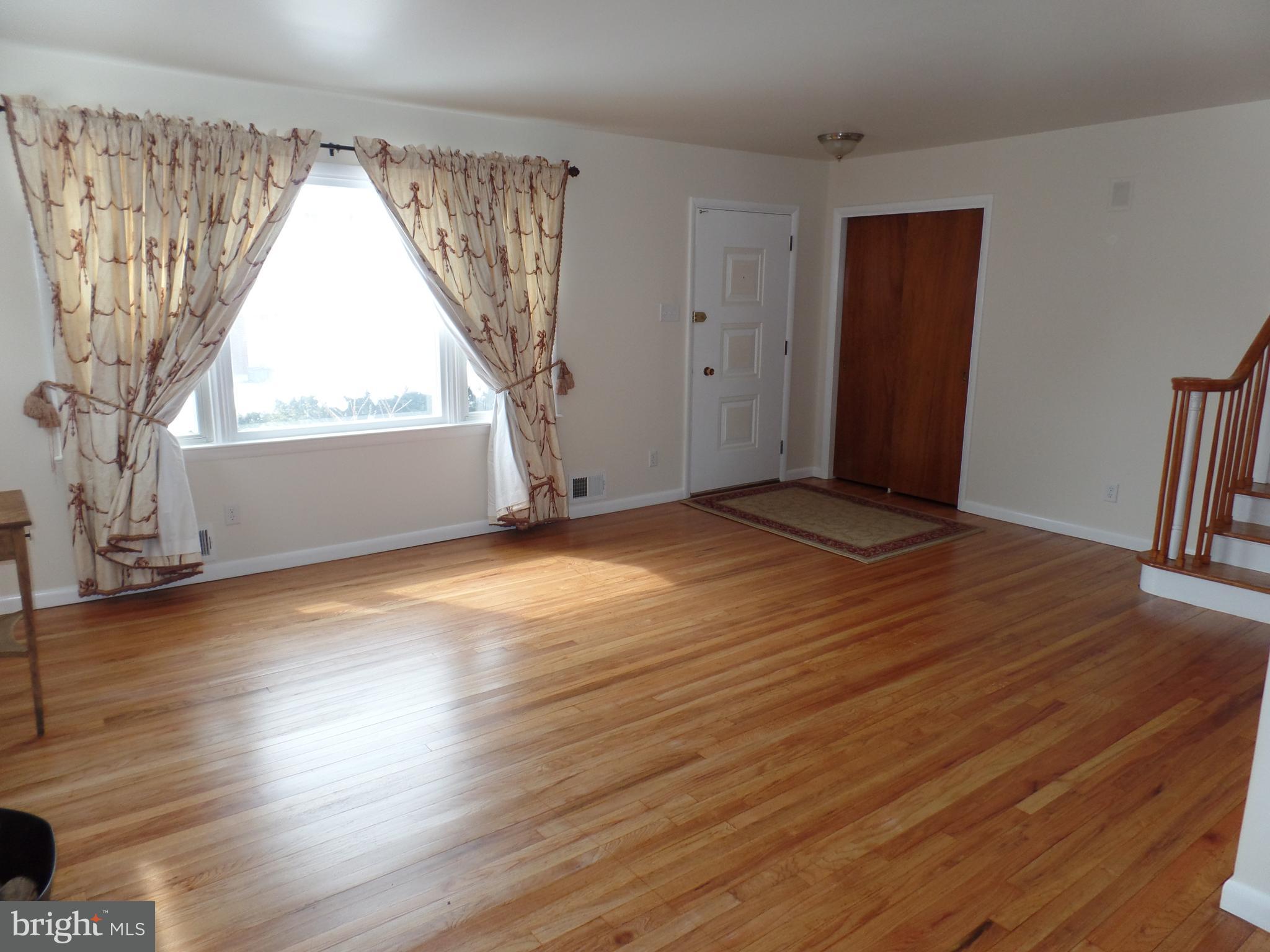 3512 Ridgeway Road Harrisburg, PA 17109 - Photo 3 of 26 Gallery Image 3
