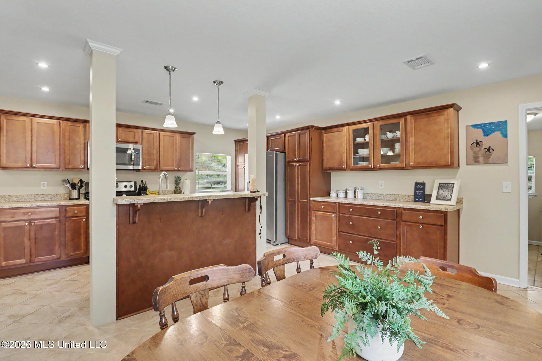 8408 Seaman Road Ocean Springs, MS 39565 - Photo 6 of 23 IMG_4698