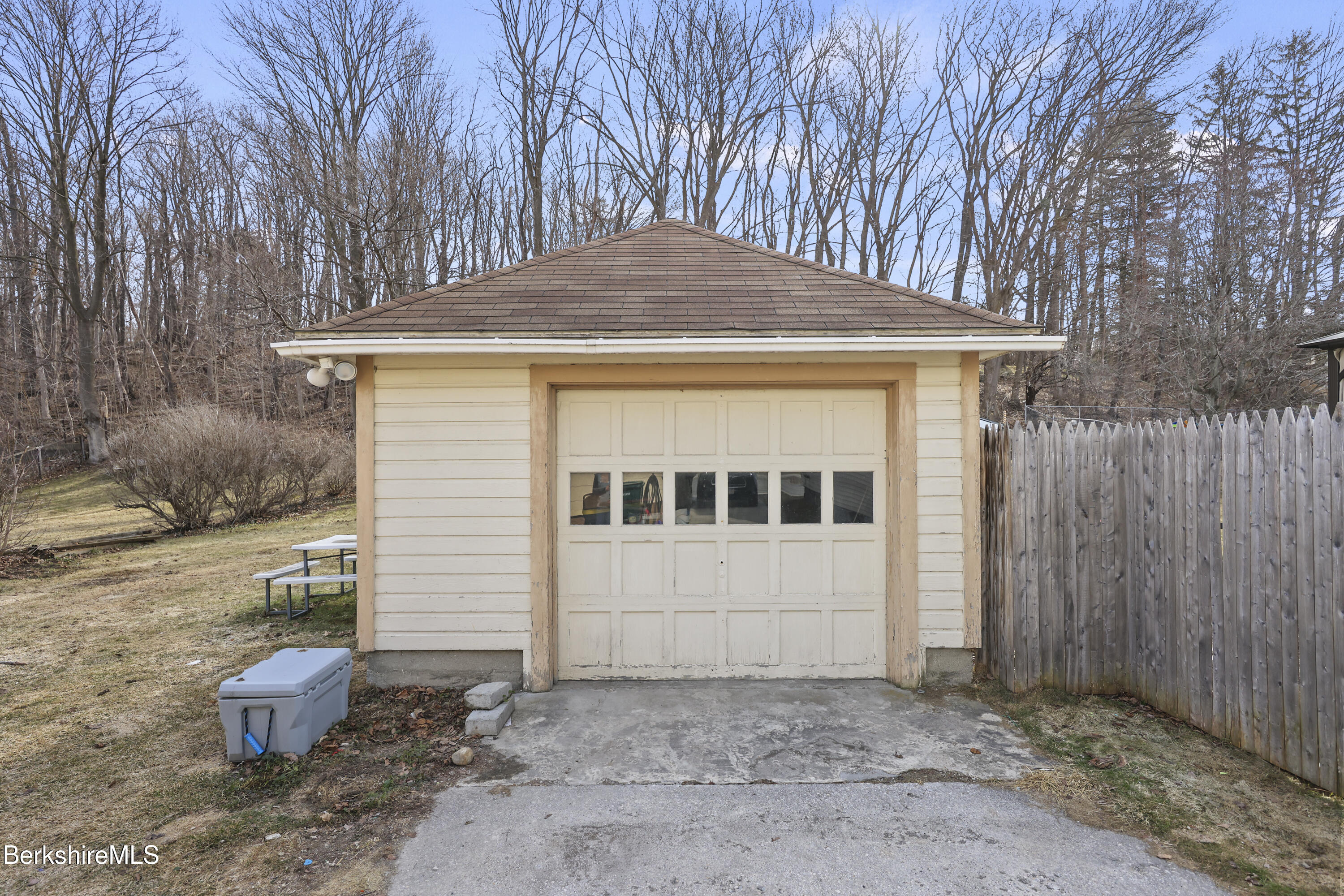 99 North Summer Street Adams, MA 01220 - Photo 30 of 33 Garage