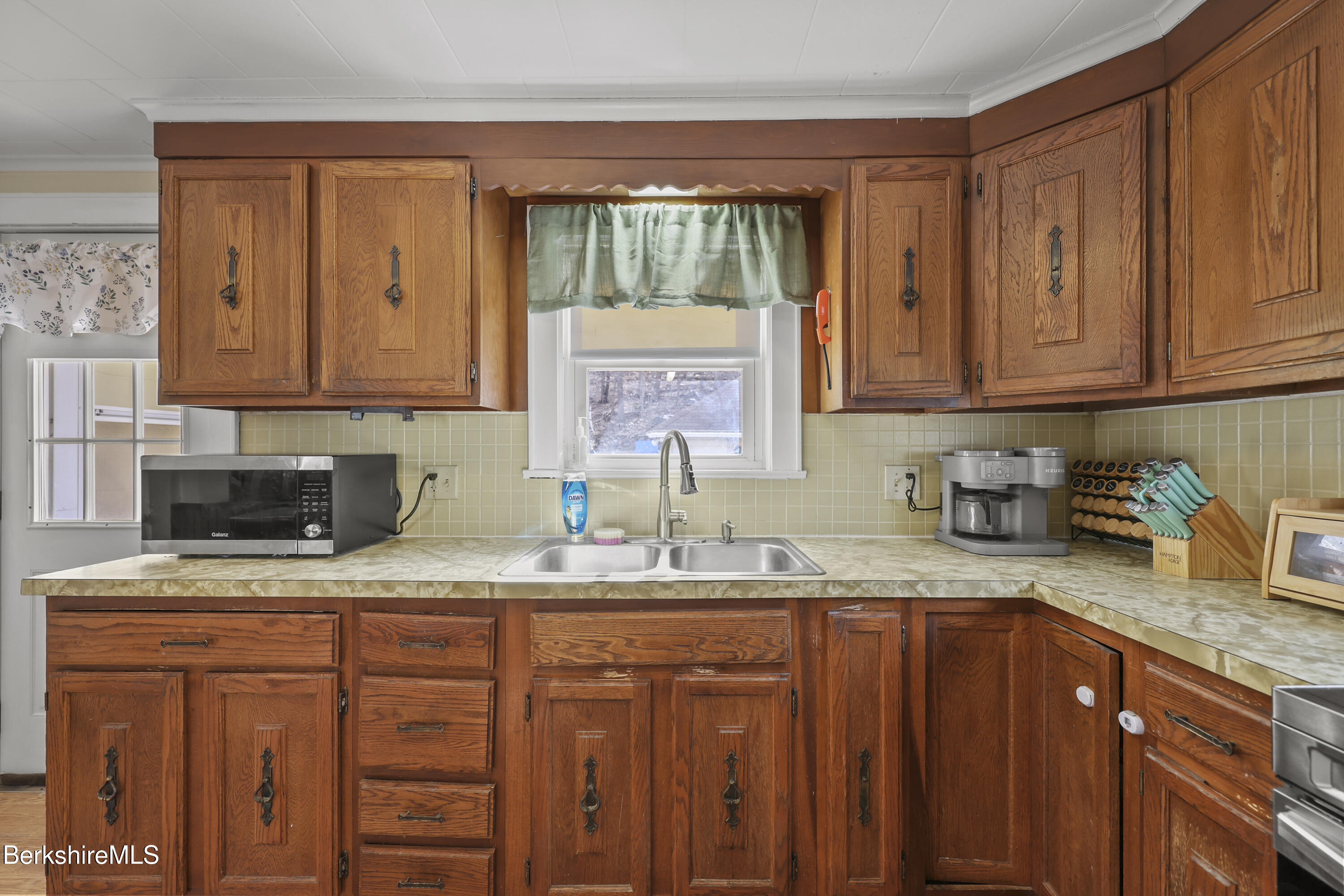 99 North Summer Street Adams, MA 01220 - Photo 7 of 33 Kitchen