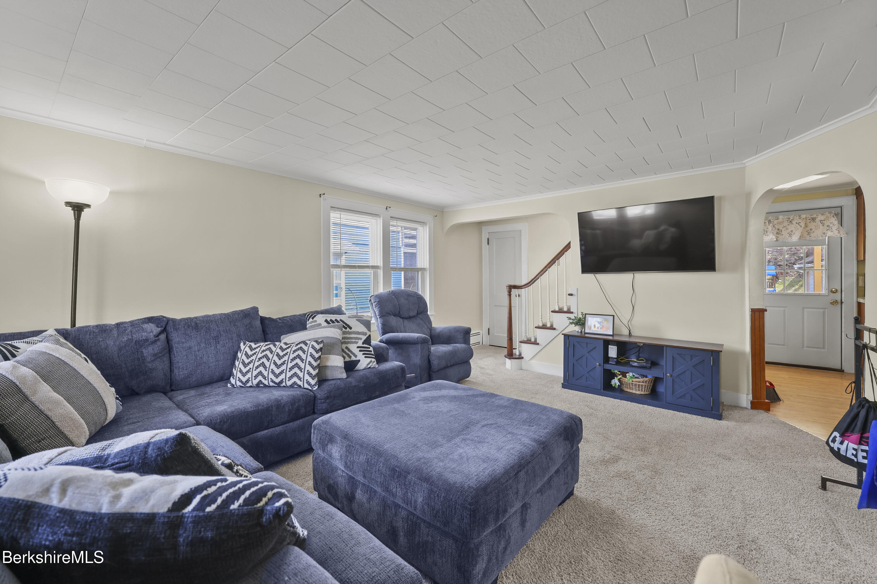 99 North Summer Street Adams, MA 01220 - Photo 10 of 33 Living Room