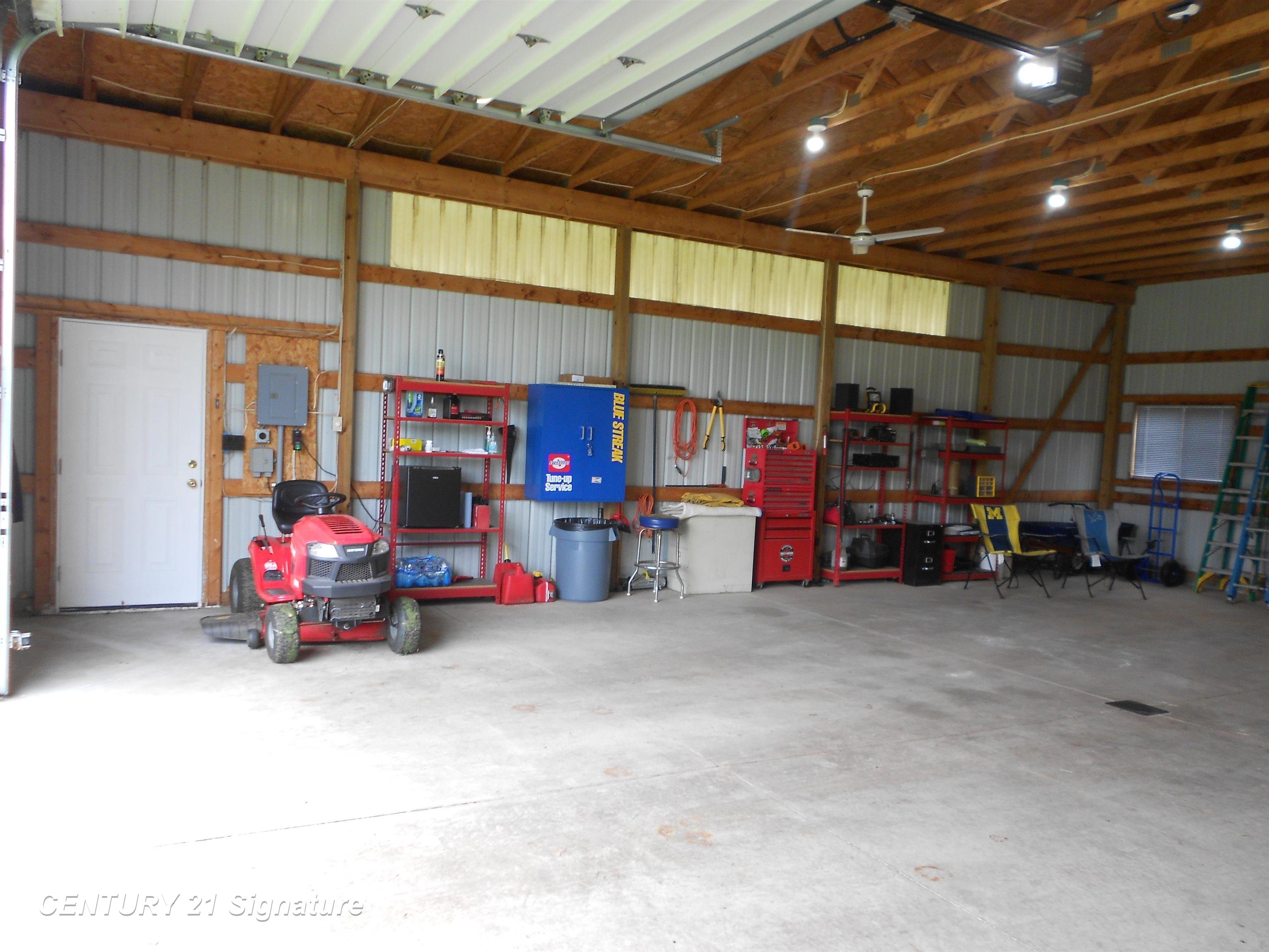 10268 Buck Road Freeland, MI 48623 - Photo 4 of 6