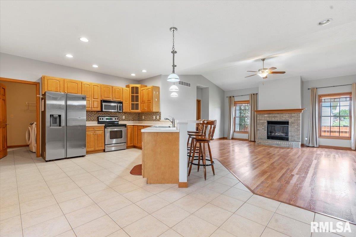 2713 Haverhill Road Springfield, IL 62711 - Photo 7 of 40