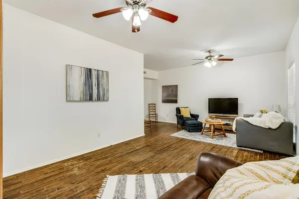 $268,900 | 6023 East University Boulevard, Unit 204, Dallas, TX 75206
