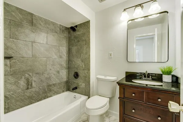 $268,900 | 6023 East University Boulevard, Unit 204, Dallas, TX 75206