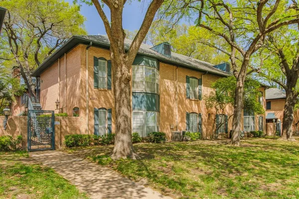 $268,900 | 6023 East University Boulevard, Unit 204, Dallas, TX 75206