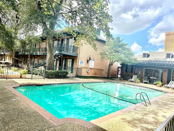 $268,900 | 6023 East University Boulevard, Unit 204, Dallas, TX 75206
