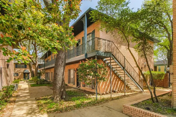 $268,900 | 6023 East University Boulevard, Unit 204, Dallas, TX 75206