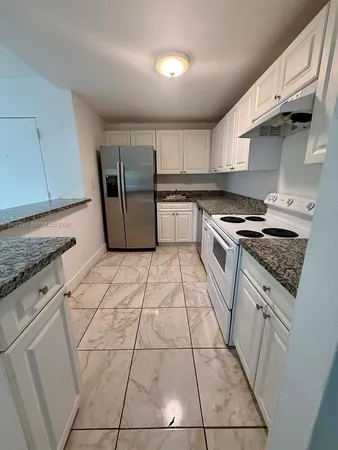 $258,000 | 10393 North Kendall Drive, Unit U7, Miami, FL 33176