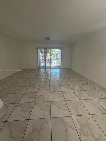 $258,000 | 10393 North Kendall Drive, Unit U7, Miami, FL 33176