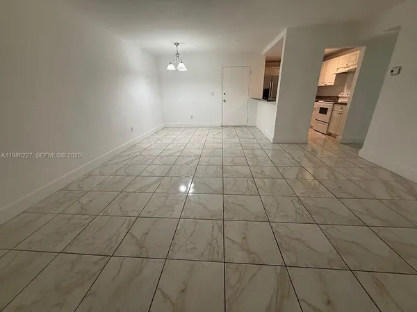 $258,000 | 10393 North Kendall Drive, Unit U7, Miami, FL 33176