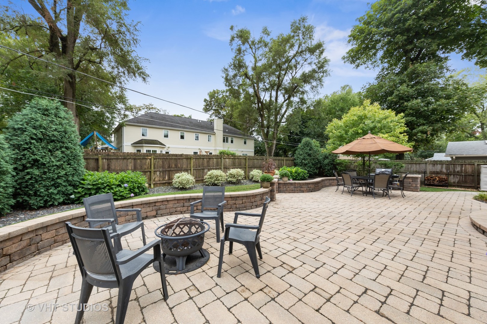 414 Turf Lane Wheaton, IL 60187 - Photo 33 of 35 Gallery Image 33