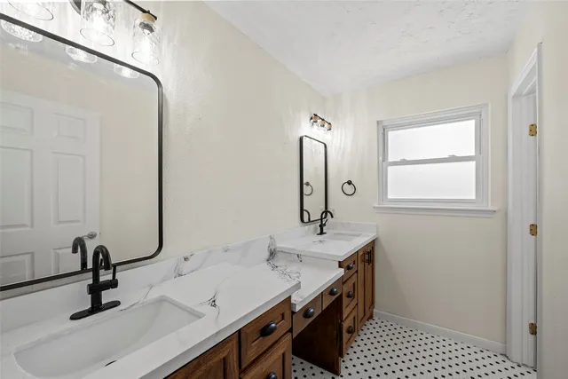 $340,000 | 8114 Coolshire Lane, Houston, TX 77070