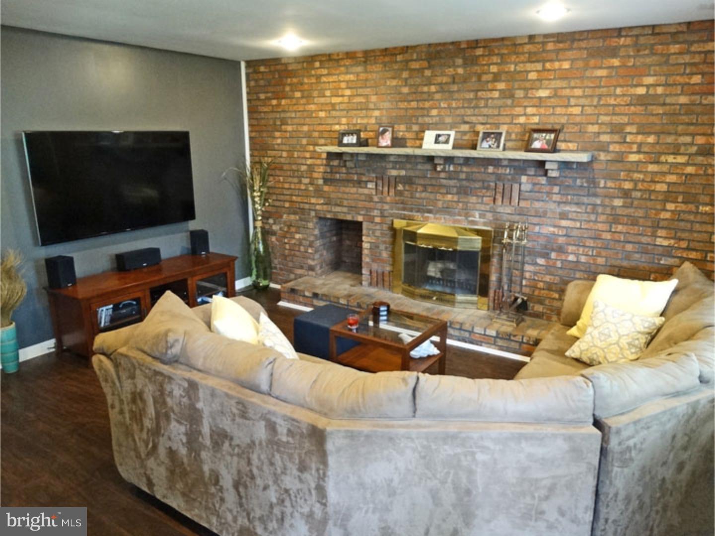 523 Ehret Road Fairless Hills, PA 19030 - Photo 10 of 24 Family Room