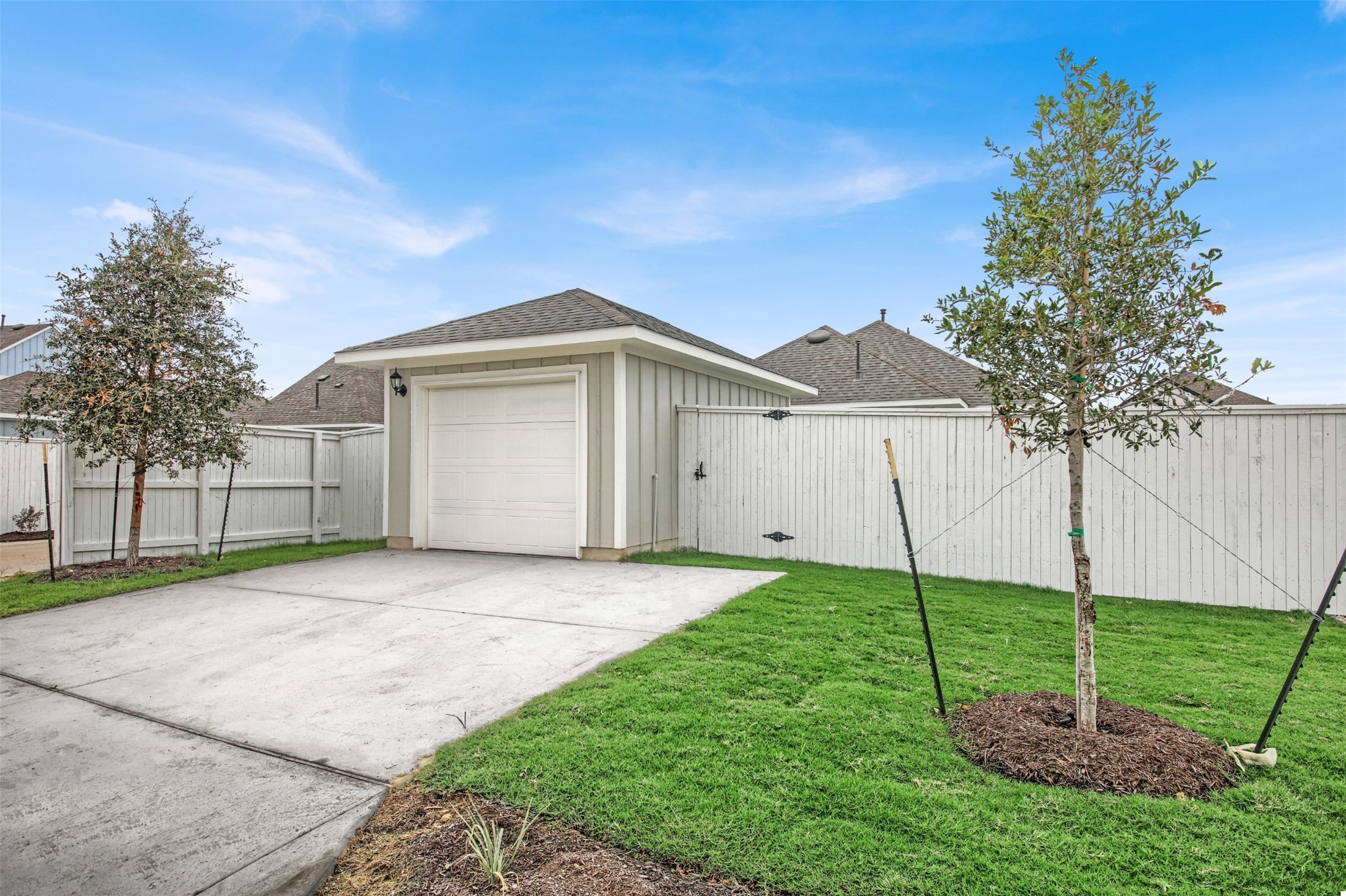 126 Huckleberry Lane Elgin, TX 78621 - Photo 7 of 33