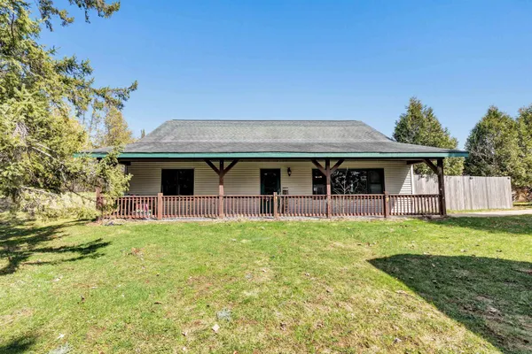 $239,900 | N7760 Highway 52, White Lake, WI 54491