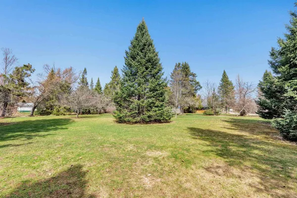 $239,900 | N7760 Highway 52, White Lake, WI 54491