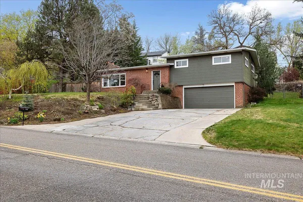 $750,000 | 1025 West Highland View Drive, Boise, ID 83702