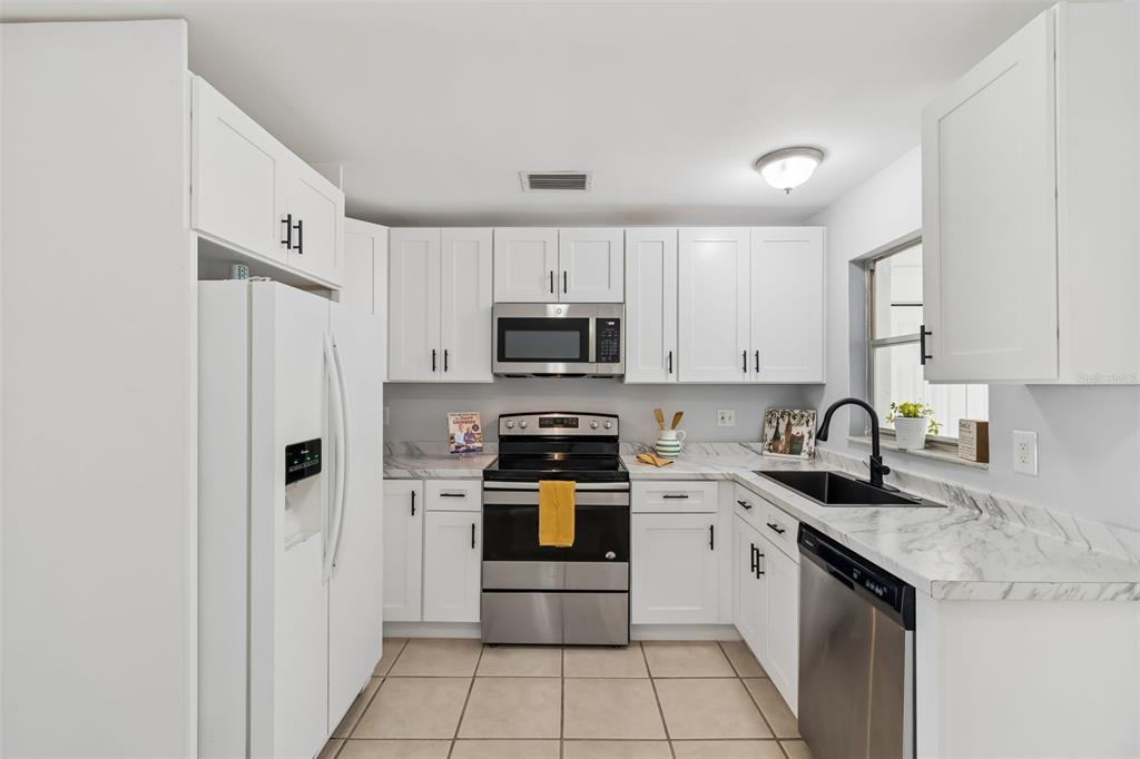 3640 Murrow Street New Port Richey, FL 34655 - Photo 10 of 34 Gallery Image 10