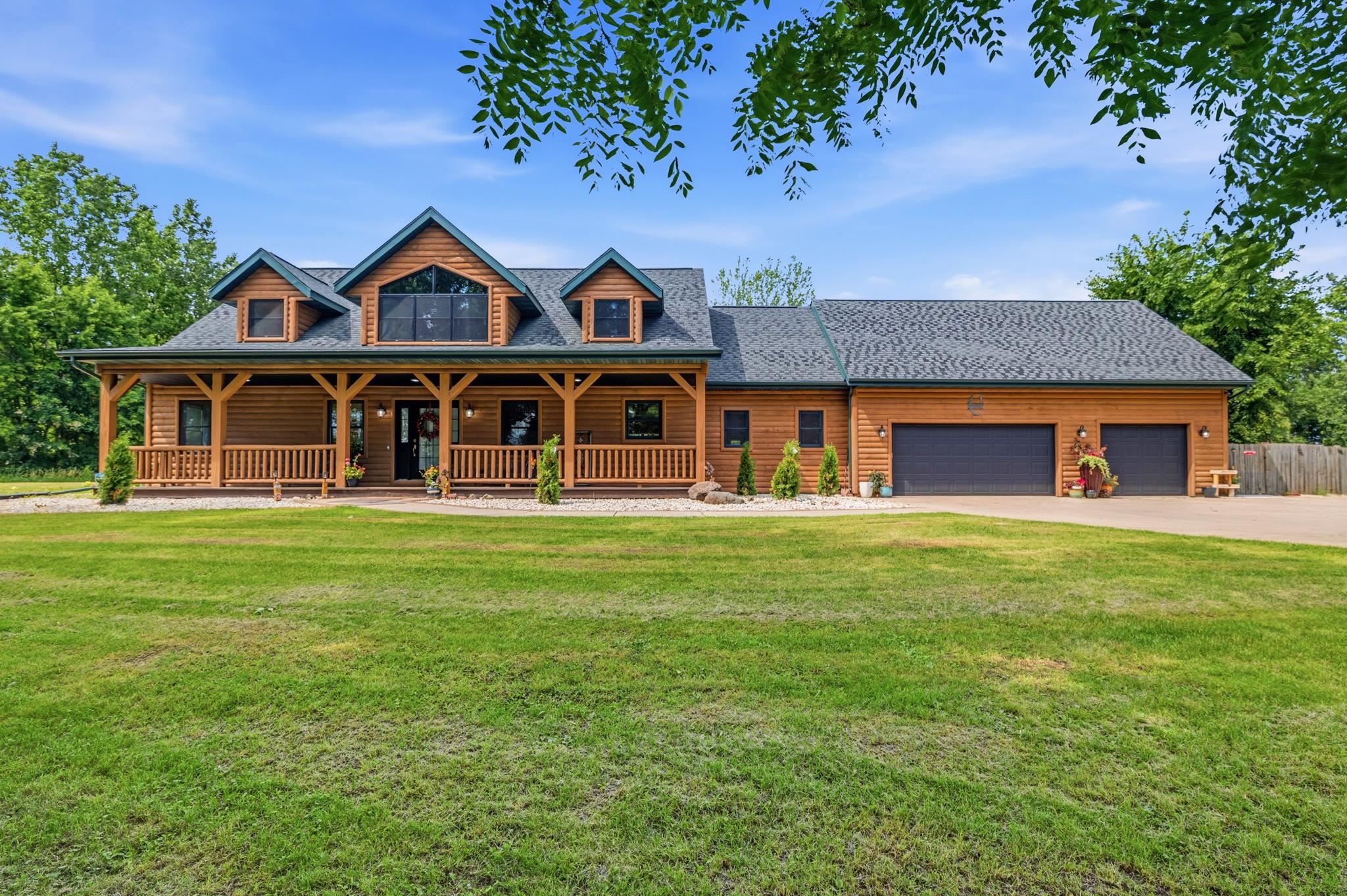 4526 Kolb Road Oshkosh, WI 54904 - Photo 1 of 73
