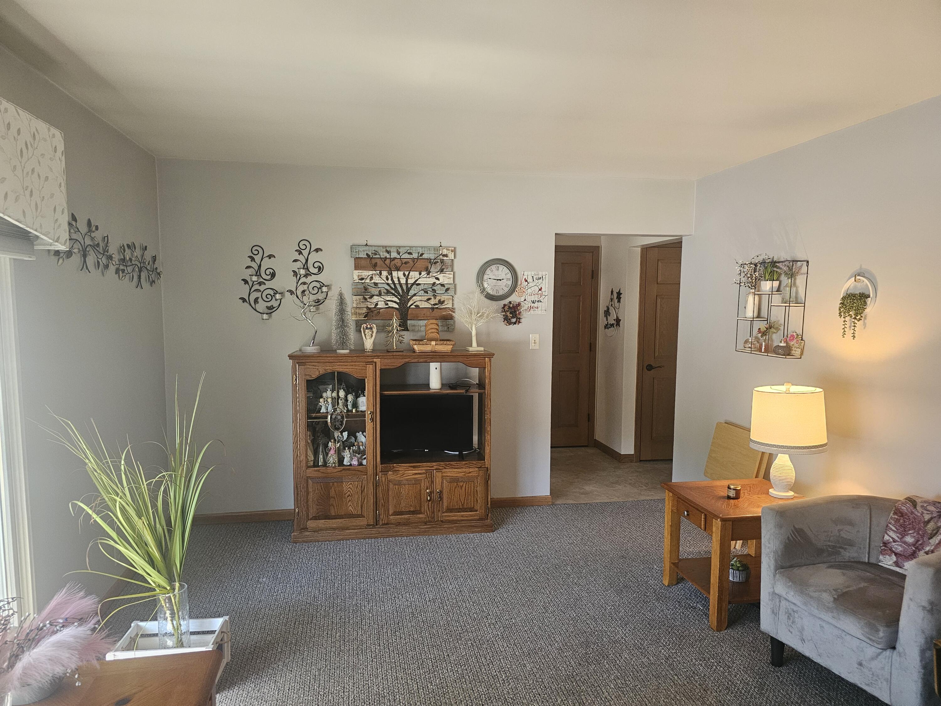1714 Madison Street Manitowoc, WI 54220 - Photo 6 of 24 20260623_154349