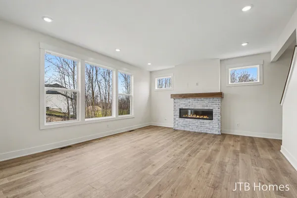$599,900 | 5967 Claymont Court Southeast, Caledonia, MI 49316