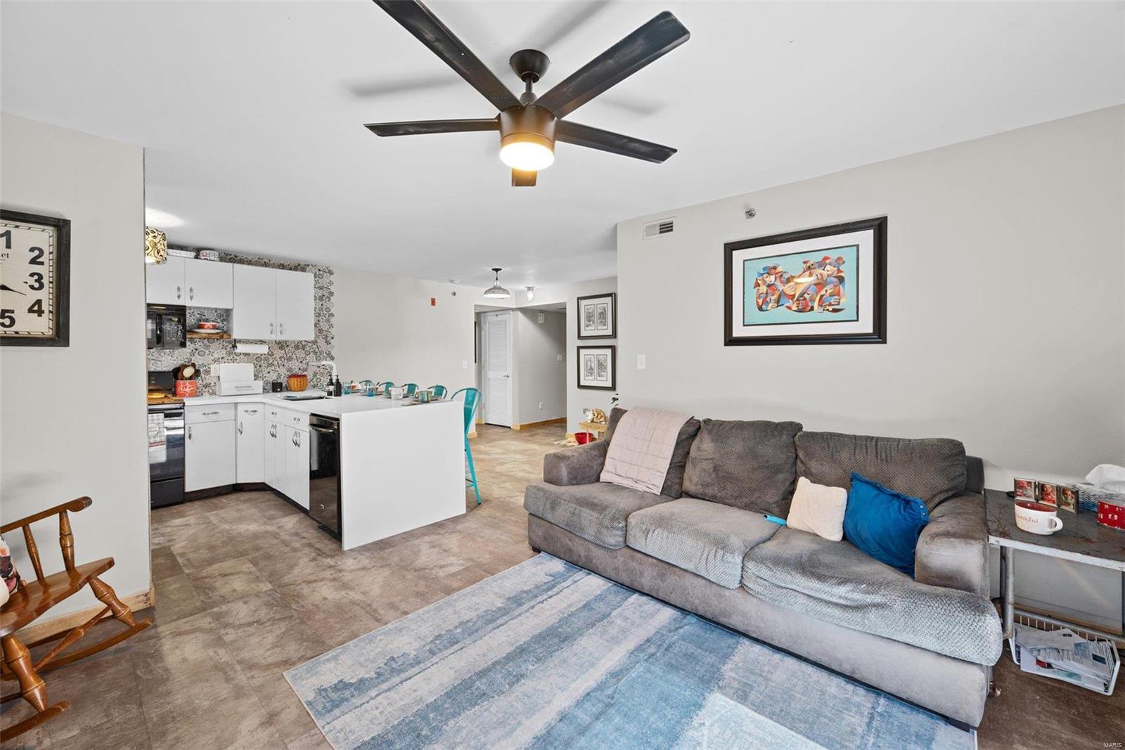 1102 Spring Creek Lane O'Fallon, MO 63368 - Photo 5 of 16