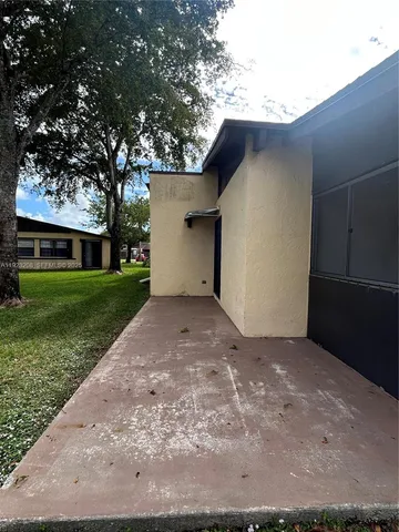 $269,777 | 534 Briarwood Circle, Unit 148, Hollywood, FL 33024