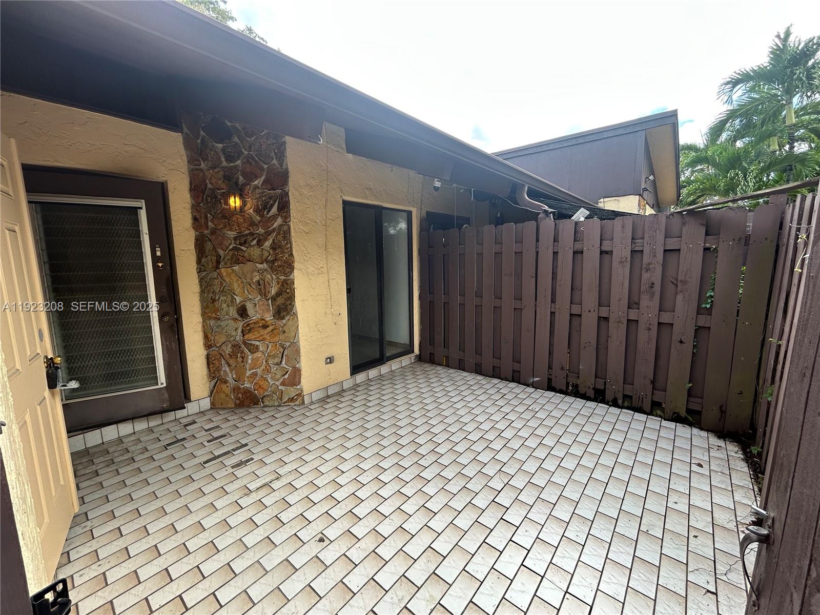 534 Briarwood Circle, Unit 148 Hollywood, FL 33024 - Photo 3 of 40