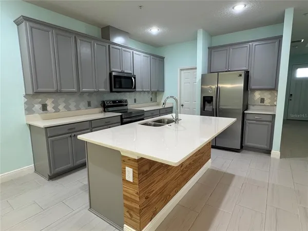 $2,880 | 9743 Amber Chestnut Way, Winter Garden, FL 34787