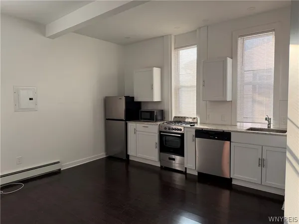 $825 | 58 Trinity Place, Unit 7, Buffalo, NY 14201