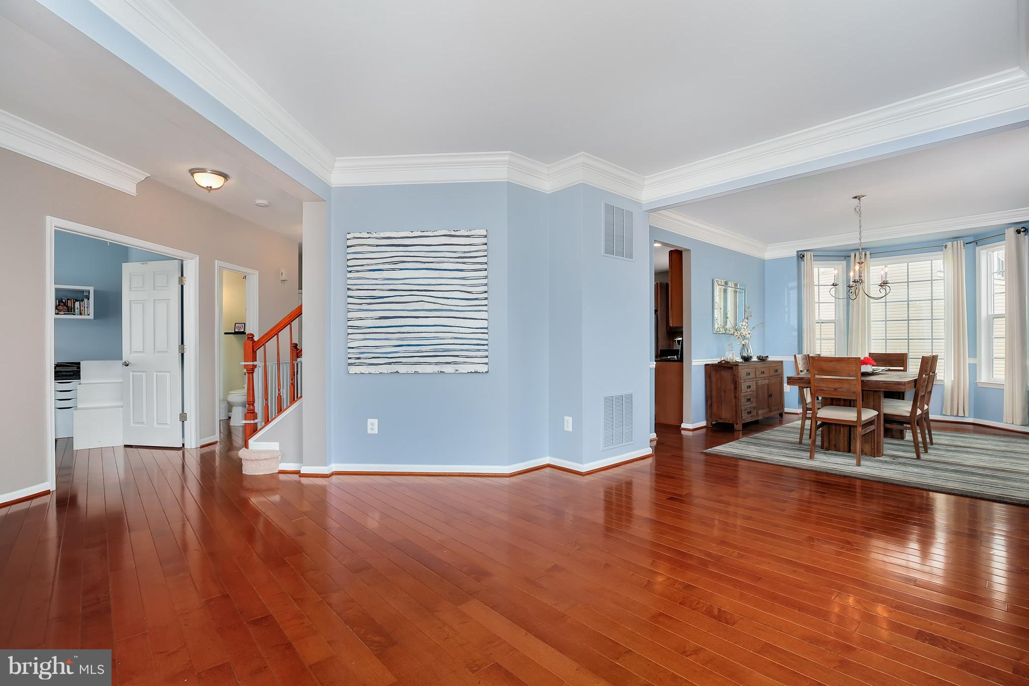 2313 Sweet Meadow Road Baltimore, MD 21209 - Photo 3 of 30 Living Room