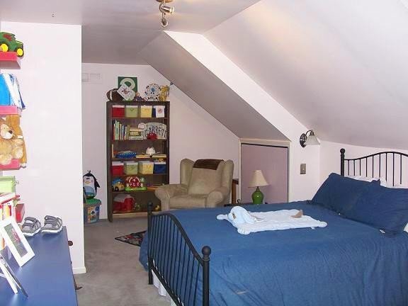 213 Ridge Road Mount Sterling, KY 40353 - Photo 18 of 26 3rd Bedroom--2nd floor