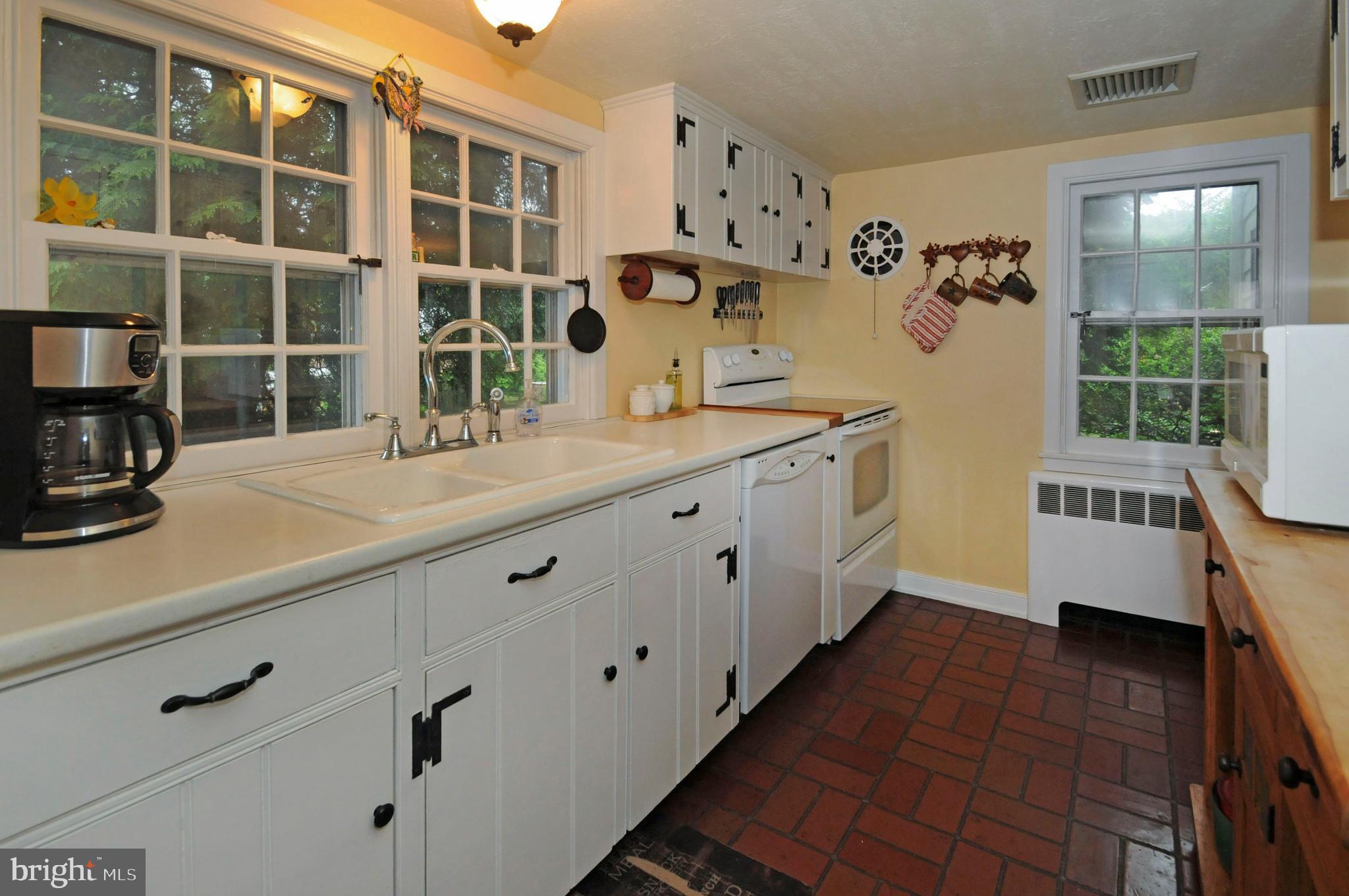 7708 Oak Lane Road Cheltenham, PA 19012 - Photo 16 of 32 Bright and sunny kitchen