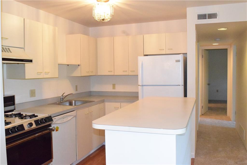 2002 Kenzie Road Pittsburgh, PA 15205 - Photo 9 of 24 Gallery Image 9