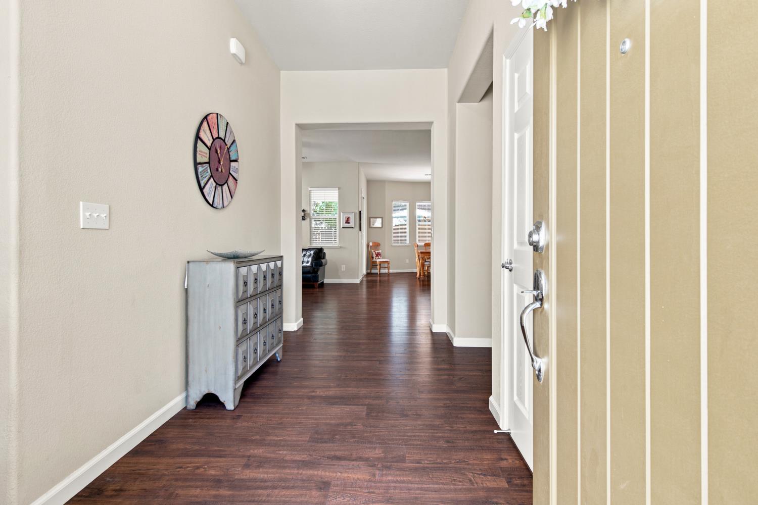 671 Cathedral Way Tracy, CA 95304 - Photo 5 of 38