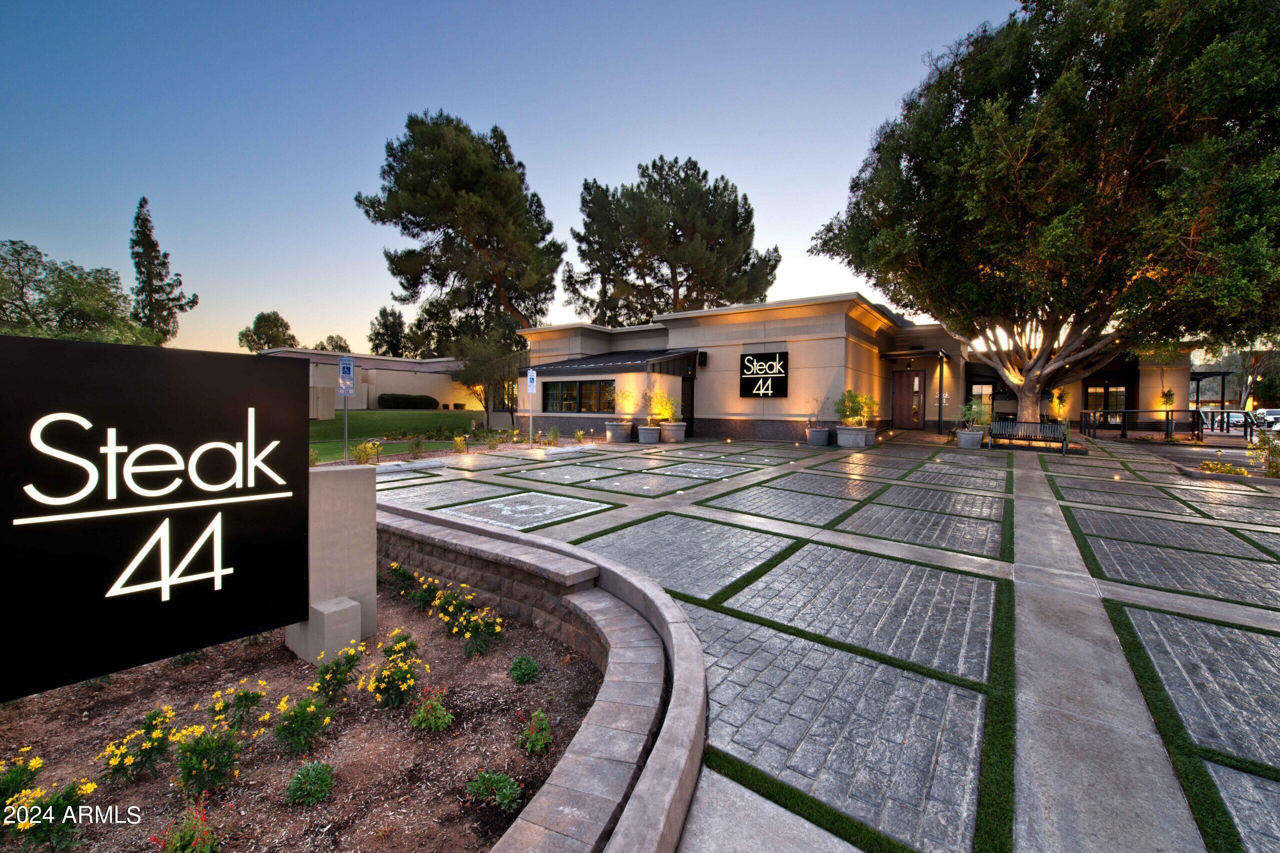 4440 East Camelback Road, Unit 32 Phoenix, AZ 85018 - Photo 6 of 7 Steak 44 Resturant